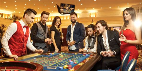 vegas casino attire|Official Las Vegas Casino Dress Code in 2023 (with Photos) .